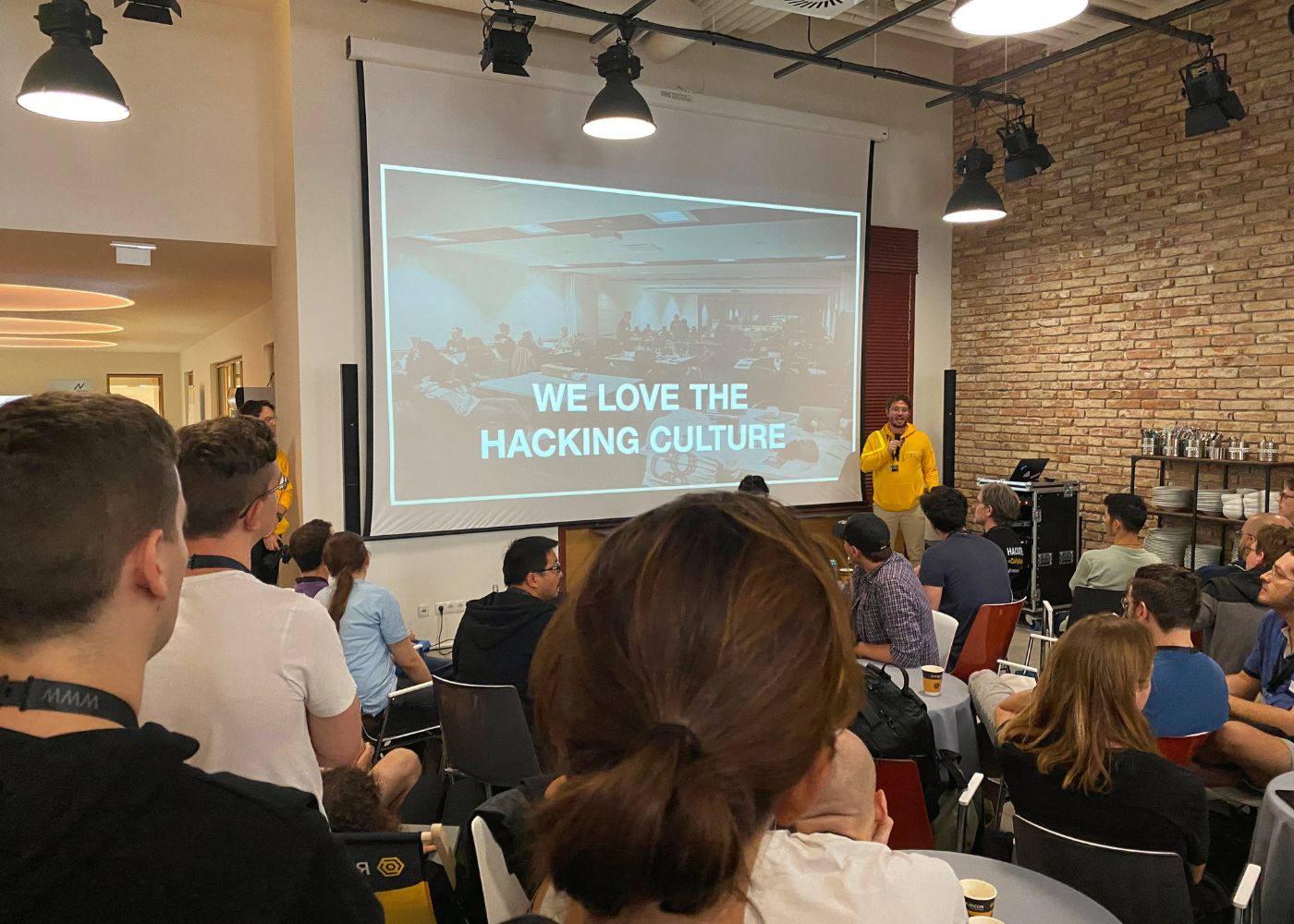 Intro zum Coding Austria Hackathon 2022 bei RUBICON IT in Wien